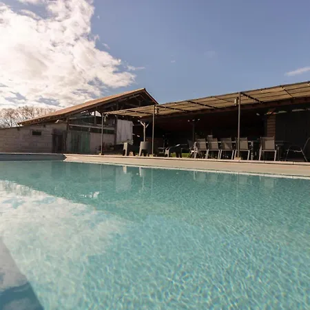 بيت للعطل Le Du Besson