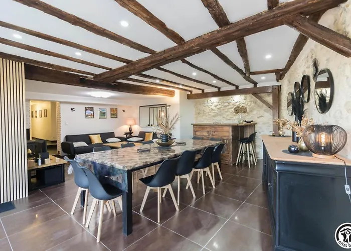 Le Du Besson بيت للعطل Cassagne