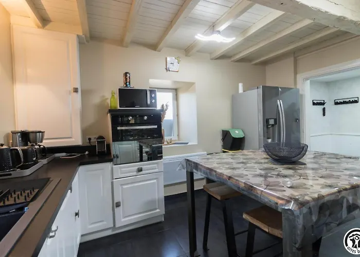 Le Du Besson بيت للعطل *