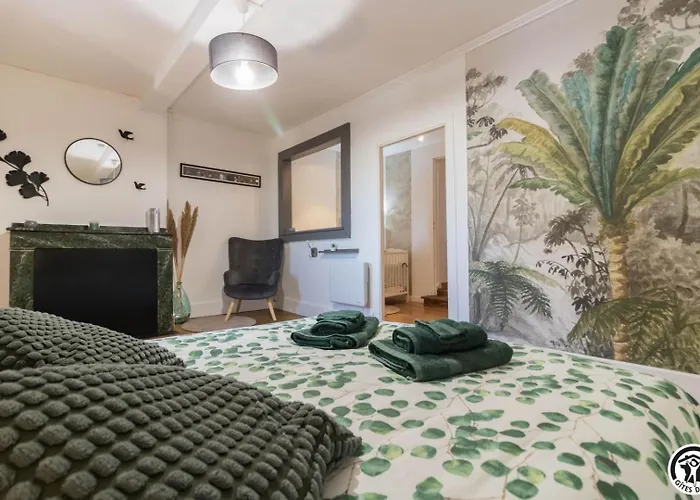 Le Du Besson بيت للعطل Cassagne